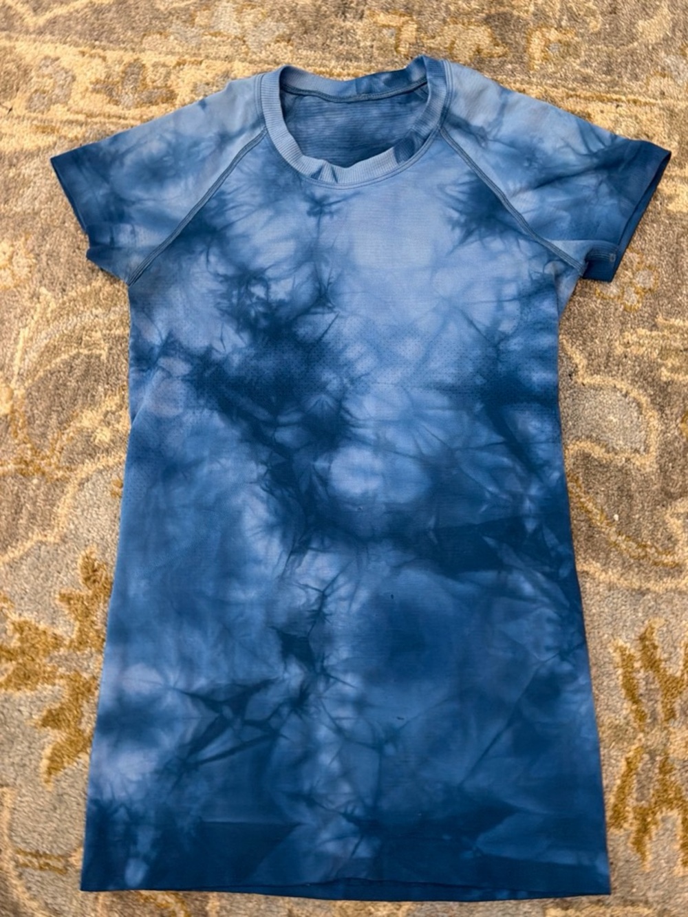 lululemon athletica Blue Tie-Dye Short Sleeve Tee